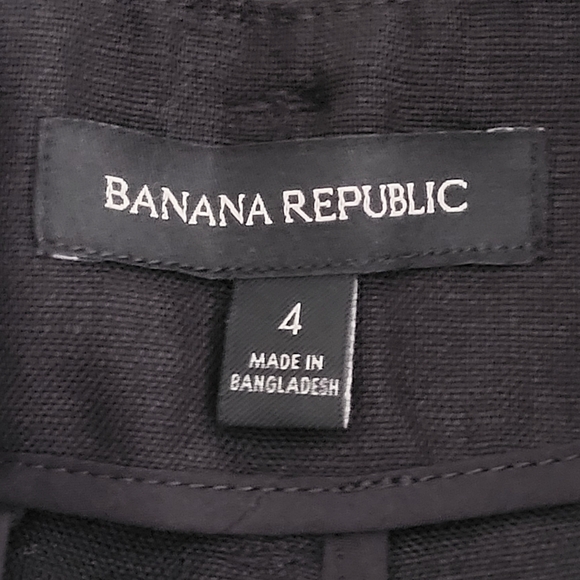 BANANA REPUBLIC Black Linen High-Waisted Pleated Dress 4" Shorts - Picture 8 of 10